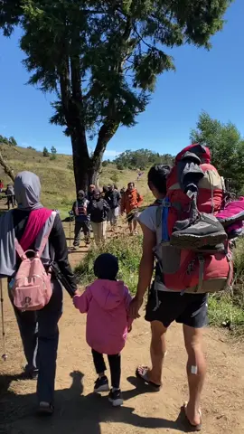 Best couple🥹  #pendakiindonesia #pendakigunung #fypシ #xybca #fypシ゚ 