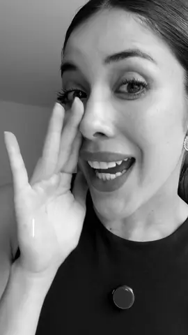 ELIMINA EL MAL OLOR: tu lengua guarda bacterias que lo ocasionan. WELLFRESH los elimina por completo