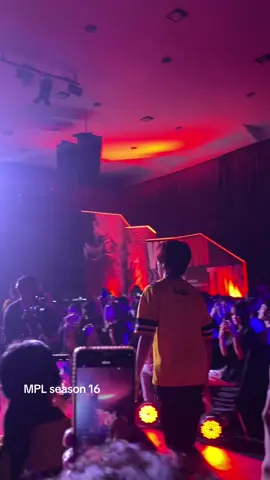 akhirnya nonton Opening yang ada ONIC nya 🤩 @MPL Indonesia @ONIC Esports #mobilelegends #fyp  
