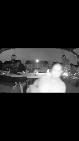 Hard-working and sincere Evri delivery driver delivers parcel at 4:20am due to backlog, only to be met by an angry woman through a doorbell camera. #fyp #fyppp #foryou #deliverydriver #doorbellcam 