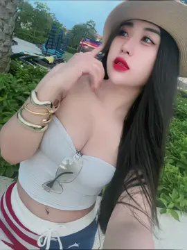 cuối tuần zz nhé #xumi 