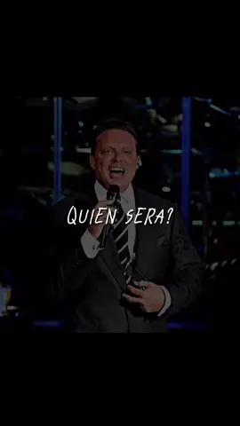 Luis Miguel - (¿Quien sera?) 2013 En 2013 Luis Miguel no lanzó ningún álbum nuevo, pero estuvo completamente dedicado a su gira “The Hits Tour”, un recorrido internacional con el que celebraba más de 30 años de carrera. El tour arrancó en Estados Unidos, siguió en Sudamérica y luego regresó a México con más de 30 presentaciones en distintas ciudades como Ciudad de México, Monterrey, Guadalajara, Puebla, Hermosillo, Chihuahua, Culiacán, Acapulco y Aguascalientes. Fue un año en el que prácticamente no dejó de cantar en vivo, con tres etapas que en total sumaron cerca de 100 conciertos en todo el continente. En agosto de ese año se presentó en el North Sea Jazz Festival en Curacao, lo que reafirmó su prestigio internacional. En septiembre volvió a Estados Unidos para dar conciertos en El Paso, Las Vegas, Temecula, Tucson, Palm Springs, Reno, Bakersfield, Dallas y Austin. Su paso por Las Vegas fue especialmente significativo, ya que por séptimo año consecutivo actuó en el Coliseo del Caesars Palace durante el fin de semana de la Independencia de México, un lugar donde ya era tradición que se presentara. Durante noviembre y diciembre, la gira lo llevó a varios países de Latinoamérica como República Dominicana, Perú, Venezuela y Colombia, donde regresó tras nueve años de ausencia. Finalmente, cerró el año en México con shows en Tijuana, Mexicali, Metepec, Monterrey, San Luis Potosí, Guadalajara, Puebla, Veracruz y Villahermosa. Uno de los momentos más recordados fue su serie de conciertos en el Auditorio Nacional de la Ciudad de México, donde apareció impecable, primero en traje y corbata y luego en chaleco negro, ofreciendo un espectáculo que combinó baladas, boleros, mariachi y sus grandes éxitos. Hubo instantes emotivos cuando interactuó con fans del público, como una niña que le regaló un peluche y otra que le entregó una rosa. Cerraba muchas de estas noches con “Labios de miel”, “El Rey” y “Viva México”, entre aplausos y ovaciones que duraban más de dos horas. En cuanto a la canción “Quién será”, a pesar de no formar parte de su repertorio discográfico oficial, Luis Miguel solía incluirla en algunos conciertos como un guiño especial al público. La razón es que se trata de un clásico del bolero latino, conocido también como “Sway” en su versión en inglés, y un tema que conecta directamente con el estilo de los tríos y el romanticismo de mediados del siglo XX. Luis Miguel lo cantaba como homenaje a esa época dorada de la música latina y a intérpretes que lo influenciaron, además de que encajaba perfecto en sus secciones de boleros durante los shows. Era, en pocas palabras, un detalle extra para complacer a sus seguidores y demostrar su versatilidad vocal, incluso con canciones que no aparecían en sus discos.#amor #tomance #luismiguel #⭐️ 