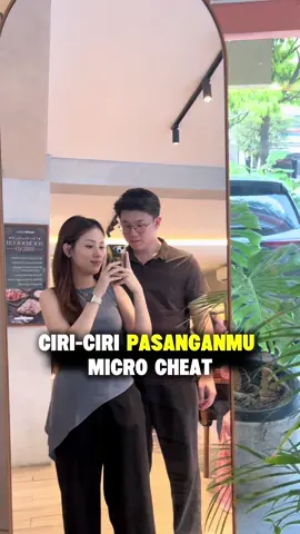 Banyak orang yang kira selingkuh itu cuma kalau sudah ada fisik atau hubungan jelas dengan orang lain. Padahal ada juga yang disebut micro cheating. Hal-hal kecil yang kelihatannya sepele, tapi sebenarnya sudah melibatkan ketidakjujuran dan bisa melukai perasaan pasangan. Hubungan yang sehat dibangun dari rasa aman dan percaya. Jadi kalau kamu sayang sama pasanganmu, jangan remehin micro cheating. Sekecil apapun, tetap bisa merusak fondasi kepercayaan yang sudah susah payah dibangun. 🌱 #microcheat#selingkuh#fyp#coupleadvice#celandjess 