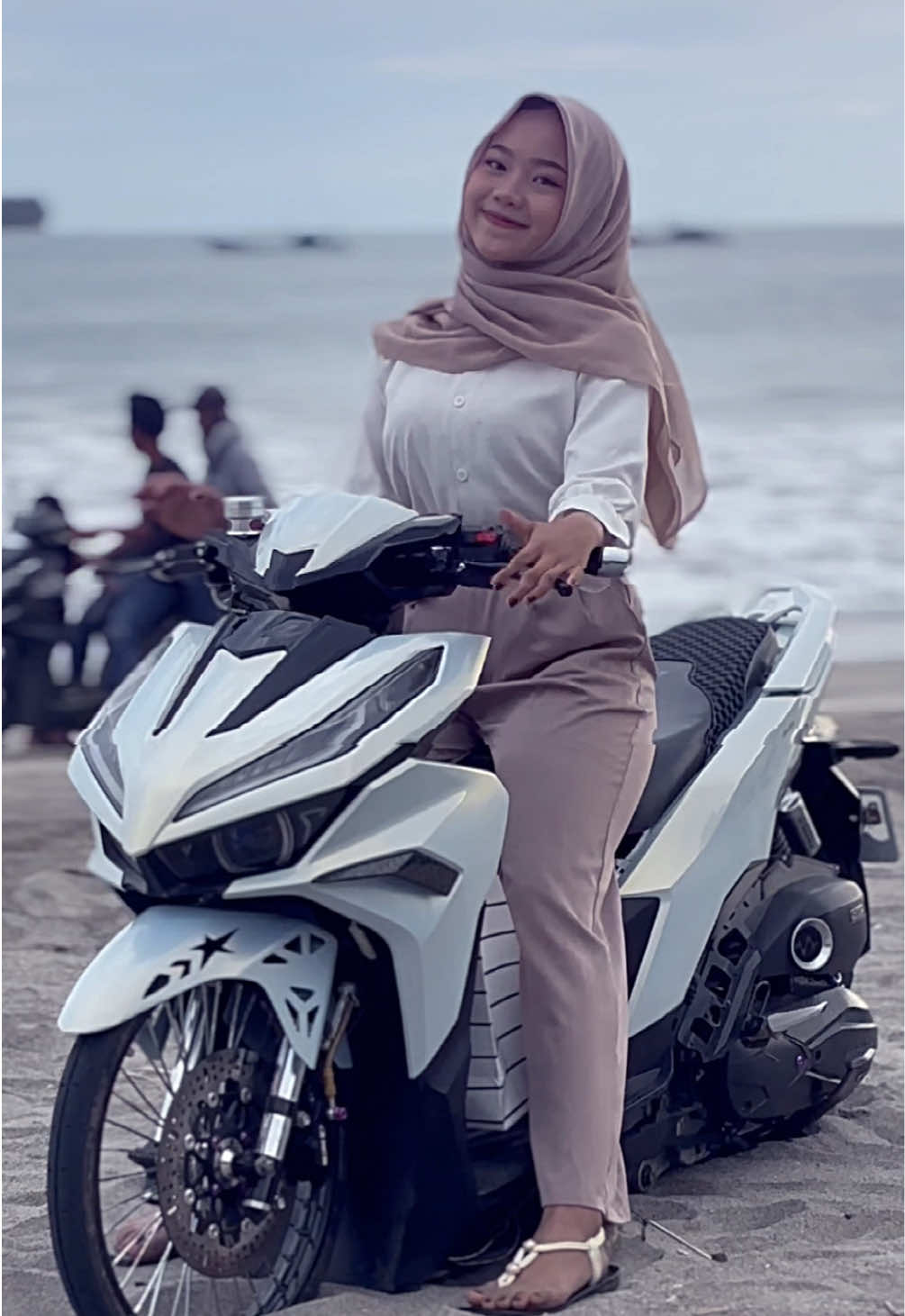 Kamu kok ucul banget sih😘#vario #ogahjinjit #ring17style #viralvideo #fyp 