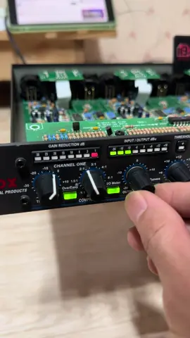 DBX 1046 COMPRESSOR LIMITER original ex import