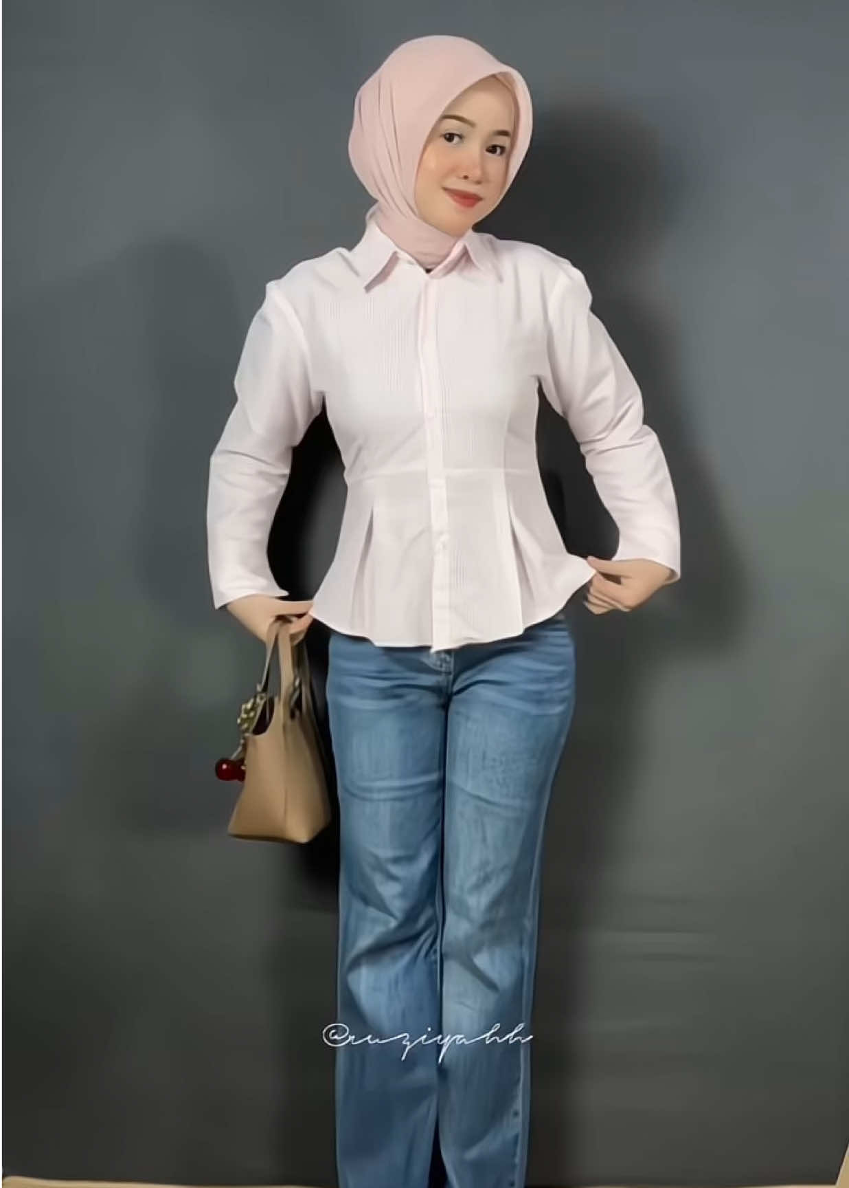 secantik itu blouse nya 💗 #OOTD #outfit #blouse #kemeja 