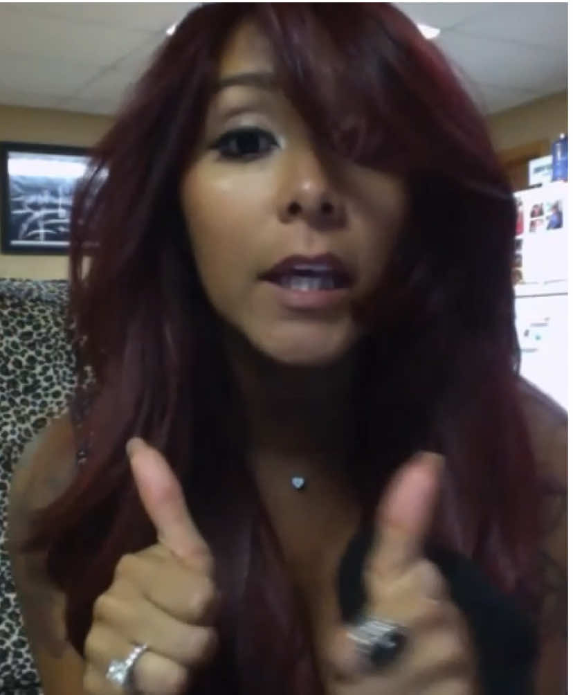 i love snooki red hair era so much her hair is so voluminous in this