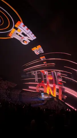 Sing it 🎤🎶  @Backstreet Boys  #vegas #sphere #backstreetboys 