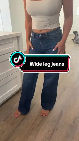 These wide leg jeans!! 🥰🥰 #widelegjeans #cutejeans #newjeans #fallfashion #falloutfits 