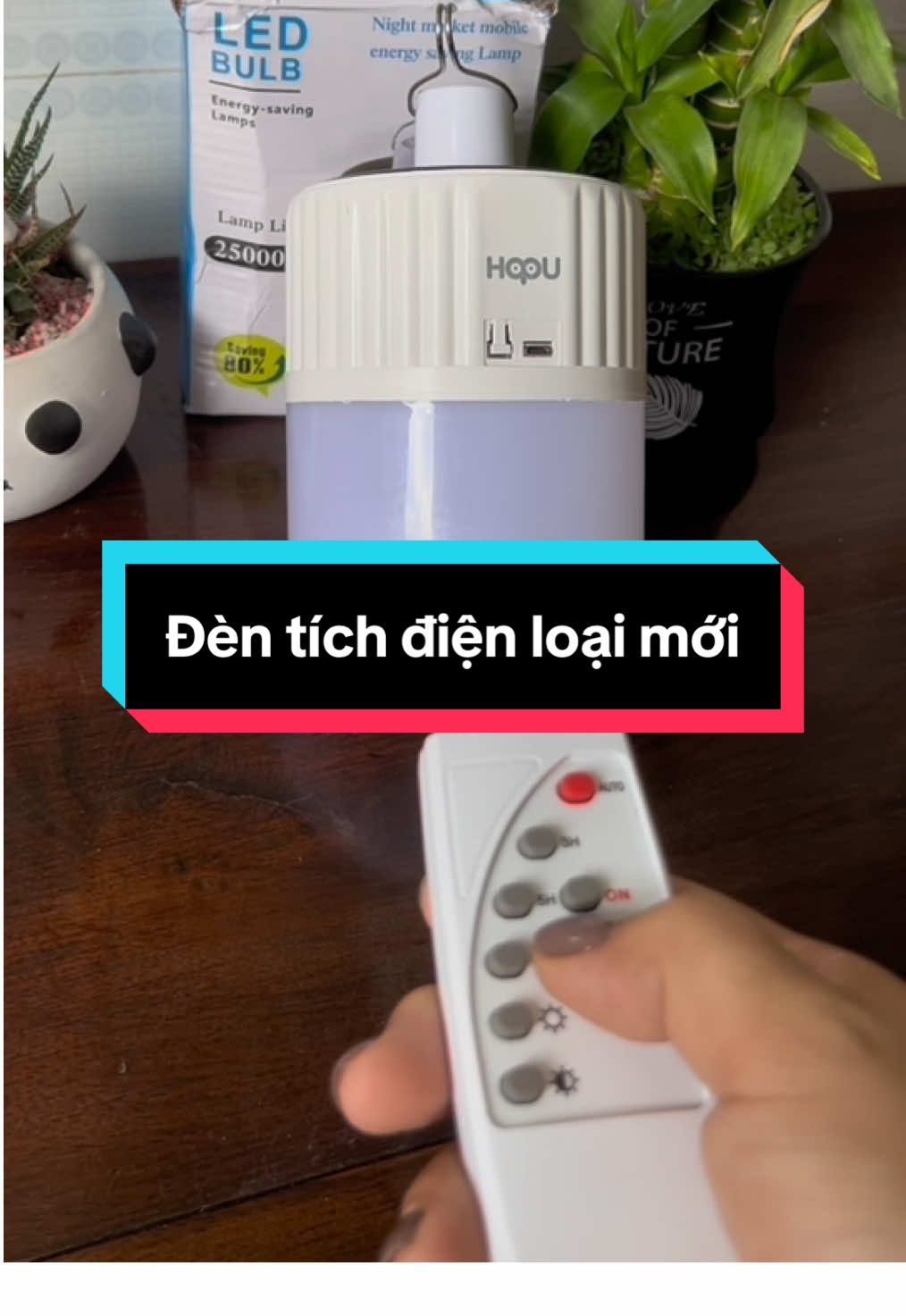 Đèn tích điện có điều khiển từ xa, cồn suất 120w sáng  liên tục 3 tiếng rưỡi đến 4 tiếng thoải mái. Có 4 chế độ sáng, 2 chế độ đèn cảnh báo. Chưa đến 100k mà xịn xò lắm#dentichdien #dentichdiencodieukhien #dodungtienich #xuhuongtiktok 