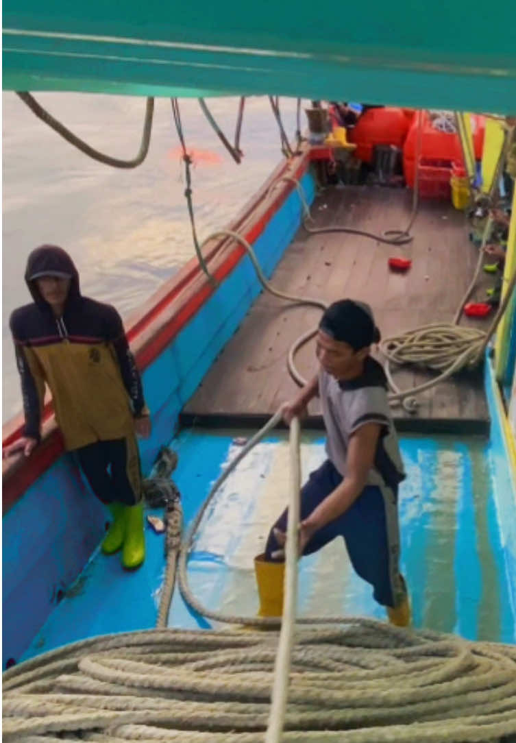 Leklok umm hihi#kotategalfyp #nelayanindonesia #cantrangtegal #tegalfyp #kotategal  