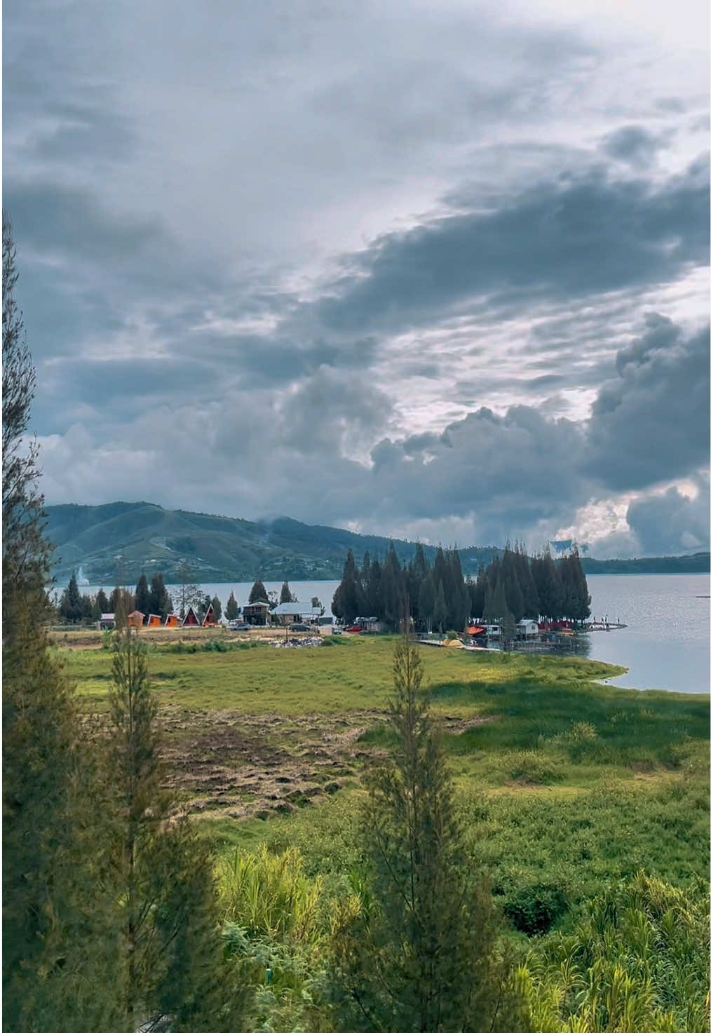 pemandangan indah bersama orang yang tak kalah indah dan gagah🌲☁️ #pemandangan #alam #alahanpanjang #alahanpanjangkotadingintanpasalju  #thesoviaalahanpanjang 