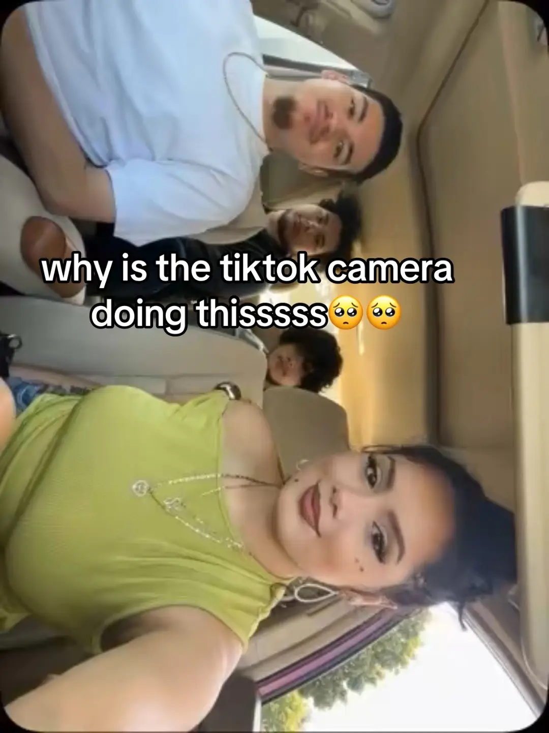whyyy is it so blurryyyy #tiktok #tiktokcamera #fixit #plsssssssssssssssssssssssssssssss 