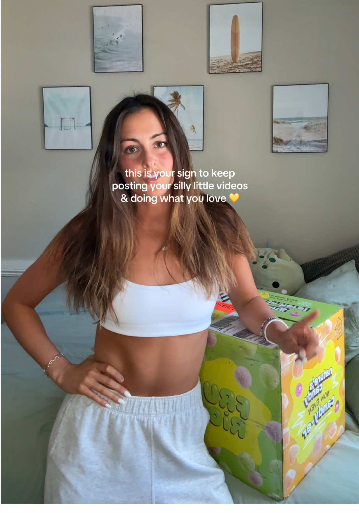 post your content!! my favorite snacks just arrived and I couldn’t be more grateful, thank you sooo much @Fruit Riot 💛 #explorepage #goals #content #contentcreator #foryou 