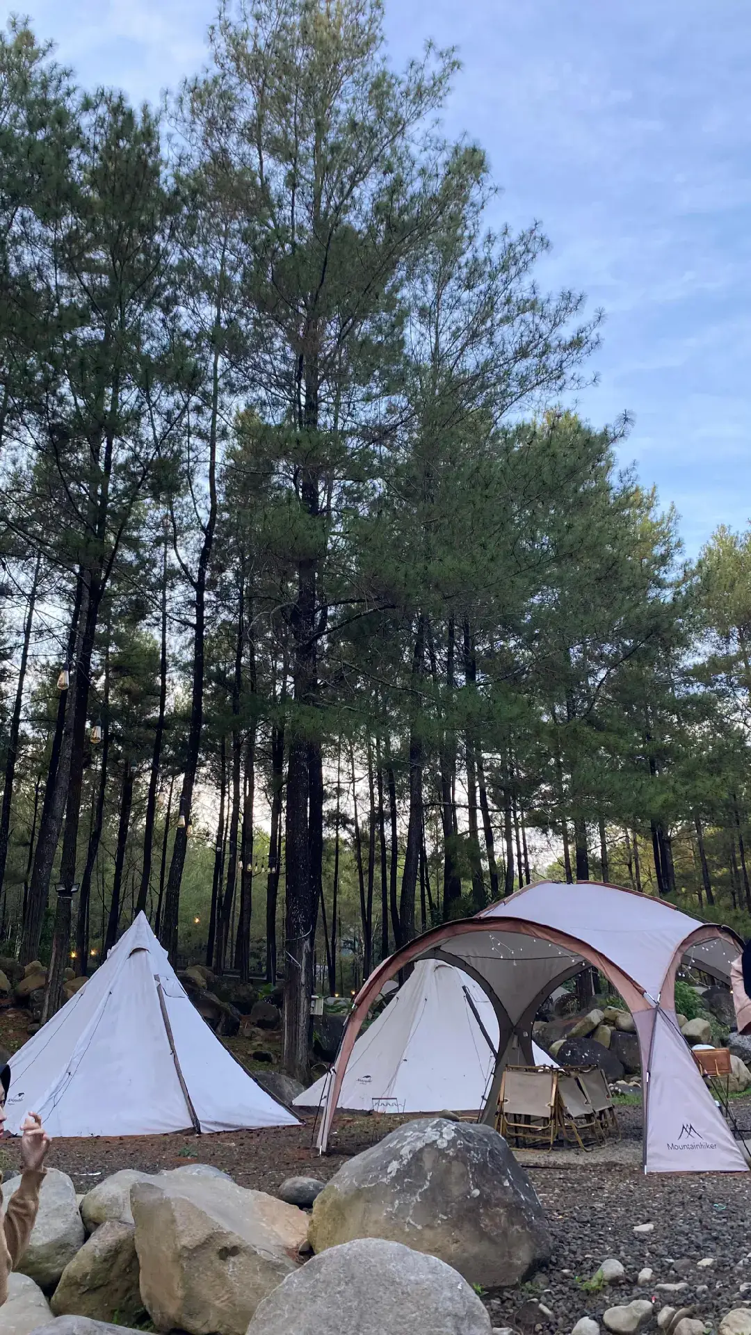 view nya dapet banget nih rekomen buat yg pengen ngafe+bisa camping juga💗🤏 #fyp #nganjuk24jam #jolotundonganjuk 