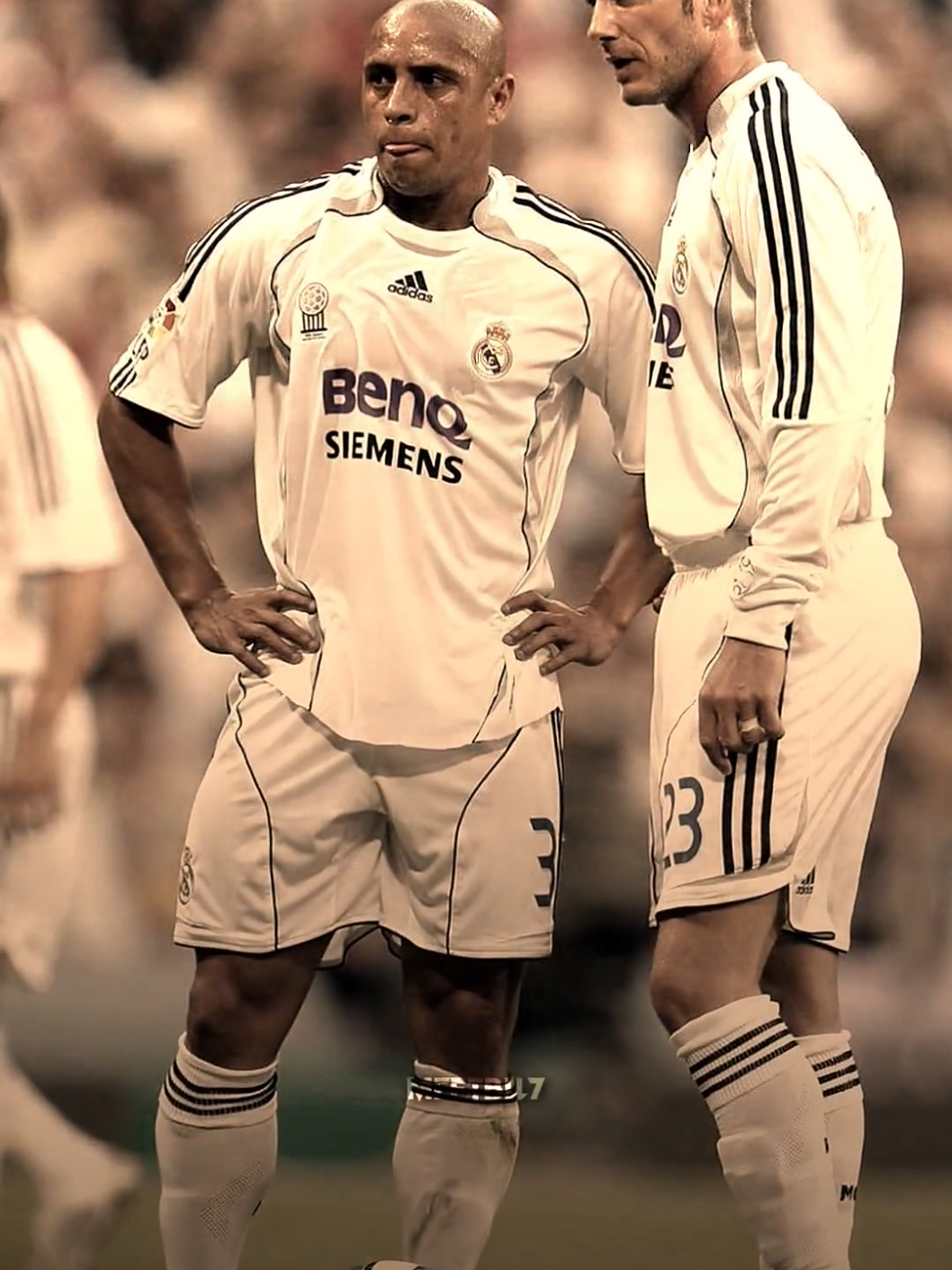 Sniper x roket🥶☠️ #davidbeckham #robertocarlos #realmadrid #fyp #foryoupage 