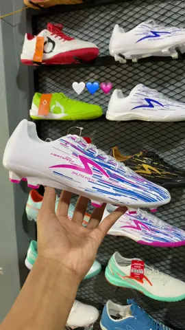 Asli cakep banget specs lightspeed reborn fg di warna • white / magnifico  Gercepin sebelum kehabisan  Join live sekarang !! #specs @Specs Indonesia #specsindonesia #specslightspeedreborn #lightspeedreborn #sepatusepakbola #beranda #fyp #fypage 