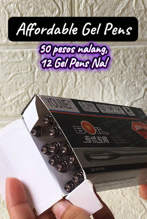 Affordable Gel Pen para sa mga students/ estudyante dyan!  0.5 Gel Pen 1 box (12 pcs) This gel pen is much recommended po talaga! Papatak lang na less than 5 pesos isa! #ballpen #gelpen #student #affordablegelpen #foryou 