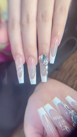 Nail xinh dành cho phái đẹp. Nail Tây Ninh. Nail đính đá💎💸#camvannail♥️ #camvannail♥️💸💎💵 #nai #nailart #nailsartvideos 