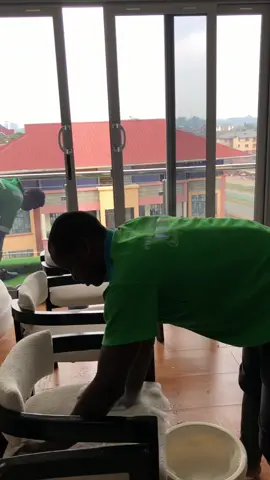 #sofa #nairobitiktokers #cleaning #carpetcleaning #cleaning #cleaningtiktok #sofacleaning 