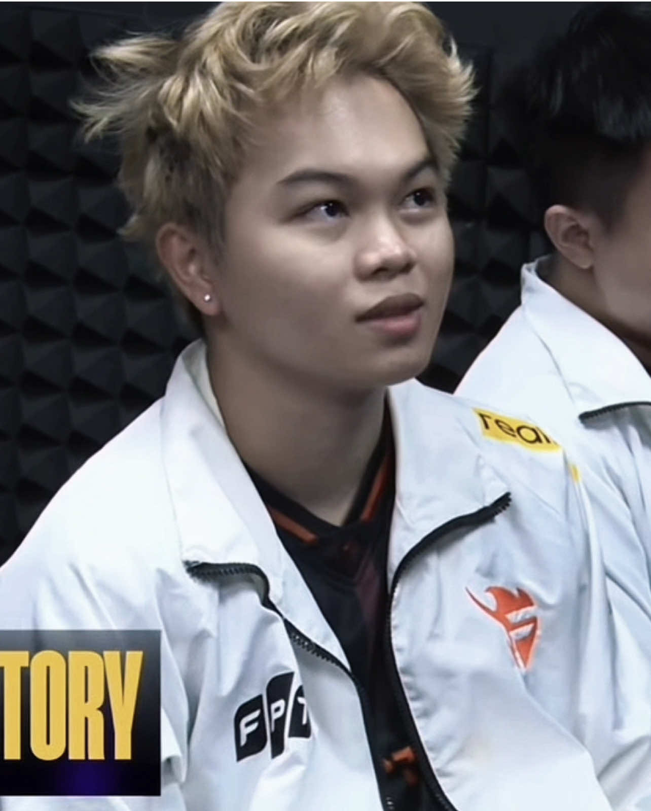 Có người đến, có người đi và có người ở lại #flhuyhoang 