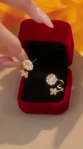 Bông tai hoa đá mắt mèo. Mọi người bấm vào liên kết để mua hàng nhé. Mẫu cực xinh luôn 🥰🥰#xuhuongtiktok #videoviral #hottrend #hottiktok #thinhhanh 