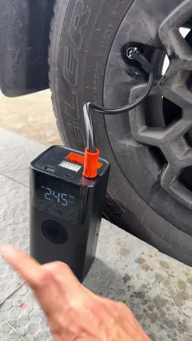 isa sa pinaka kailangan pag may sasakyan ka #airpump #emergencylight #jumpstarter 