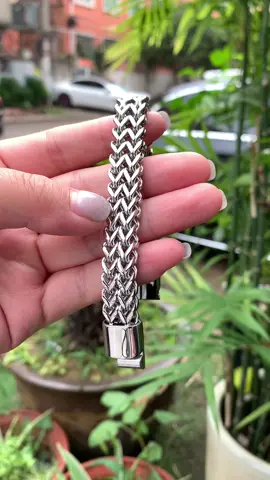 Đẹp xuốt sắc giá chỉ bằng tô phở thôi nè , lùm nhanh các ông ơi , giỏ hàng góc trái màn hình nhé ạ ! #lắctay #vongtaynam #lắctaynam #phukienthoitrang #master2023bytiktok 