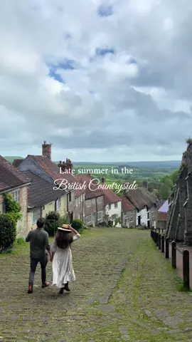 Late summer days 🍓👒  #englishcountryside #summertime #cottagecore #britishcountryside #ukrravel 