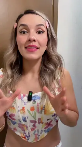 ✨ ¿Insegura por tus axilas oscuras? ✨ jabón de perlas + desodorante de #Farmasi , un dúo que ayuda a limpiar, hidratar y aclarar poco a poco la piel gracias a ingredientes como el polvo de perla, que ilumina y unifica el tono 