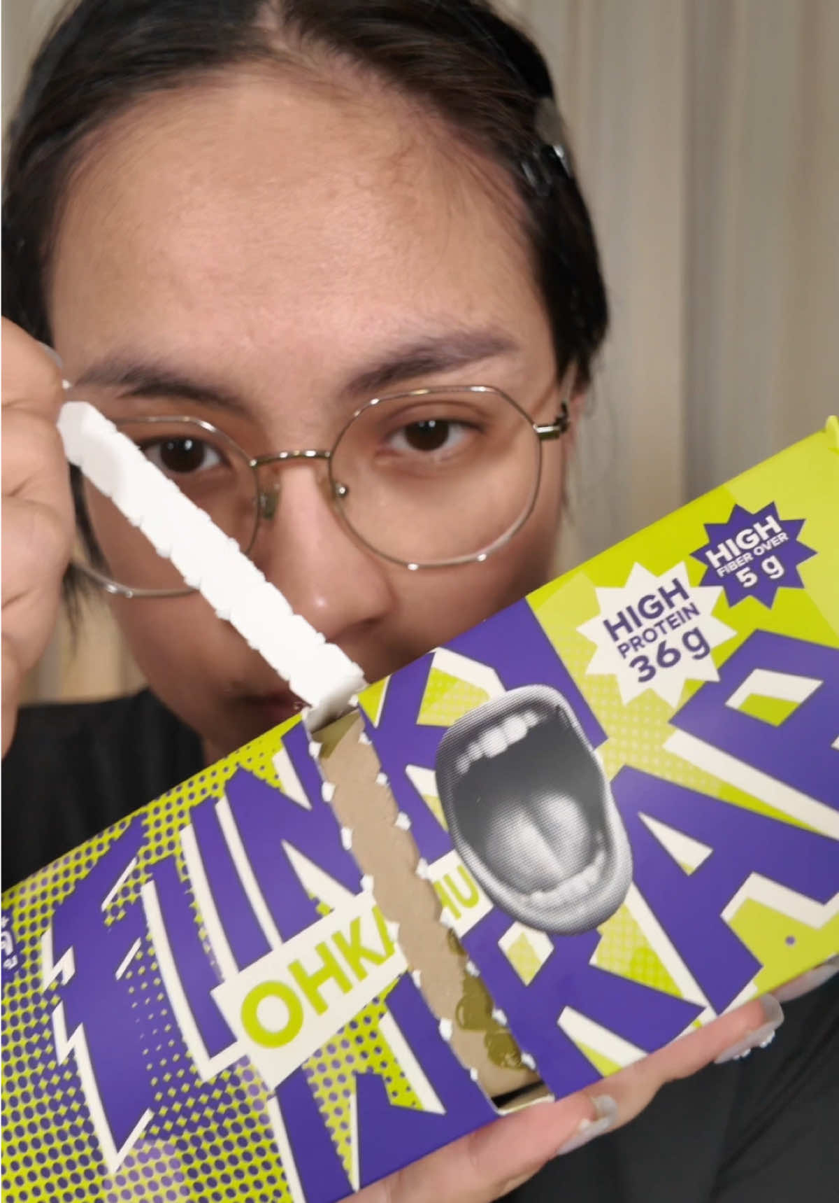 Eating Funky Chicken Wrap from Ohkajhu Thailand. กินแร๊พตัวใหม่ของ โอ้กะจู้ (ถ้าพิมพ์สระถูกมันจะไอ่นั่น555) โปรตีนแน่น ราคาดีมาก อิ่มจุก อร่อยไปกิน!! #qunfoheats #โอ้กะจู๋ฟังกี้แร๊พ #เฮลตี้แบบมีสไตล์ #OhkajhuFunkywrap #tiktokพากิน 