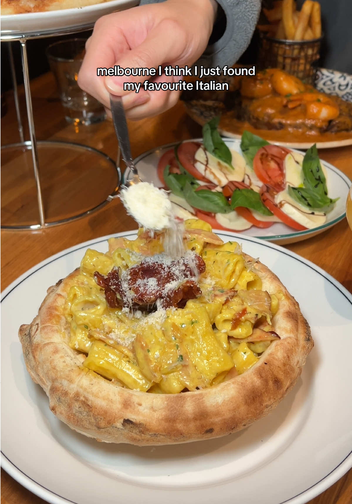 Pasta served from an edible pizza bowl + tim tam tableside tiramisu 🤤 📍Cena Deer Park —  🏷️ ad #pasta #melbournefood #italianfood #melbourne #tiramisu