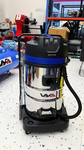 قوة حقيقية في خدمتك! هذه المكنسة الكهربائية 3000 واط خيار مثالي لمغاسل السيارات 👌 ✅ شفط قوي للأوساخ والمياه ✅ أداء مزدوج (جاف + رطب) ✅ حوض كبير لتقليل مرات التفريغ ✅ تتحمل ضغط العمل لساعات طويلة 🔧 جهاز واحد يرفع جودة خدمتك ويعطيك سرعة في التنظيف ورضا أكبر من عملاءك 🚗✨ #معدات_مغاسل #مغسلة_سيارات #مكنسة #تنظيف_سيارات #غسيل_احترافي #تلميع #ورش #سيارات #foryou #explore #foryoupage #viral 