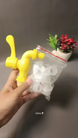 Karet seal kran anti bocor terbuat dari bahan elastis dan tahan lama. Membantu menjaga kran tetap rapat, mencegah rembesan, dan menghemat air setiap hari. #sealkeranantibocor #sealkaret #sealkeran #sealantibocor #alatpertukangan 