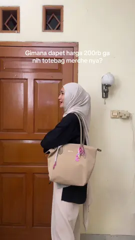 Jangan tanya warna totebag merche yang ini ya, karna udah sold out😭😭 #fyp #totebag #tasselempang #totebagmerche #bagrecommendation 