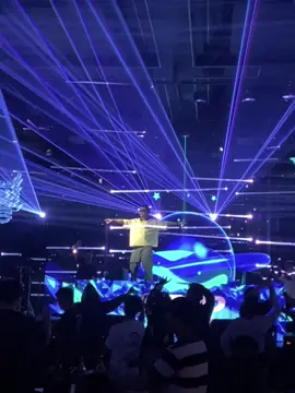 The best perfomance….at @Kowloon Crave & Groove #saturdaynight #surabayanightclub #superlounge #surabayahitz #kowloonwalledcity 