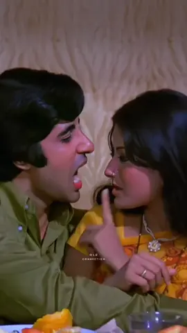 Amitabh Bachchan and Moushumi Chatterjee #amitabhbachchan #moushumichatterjee #bollywood #benaam #bollywoodmovie 