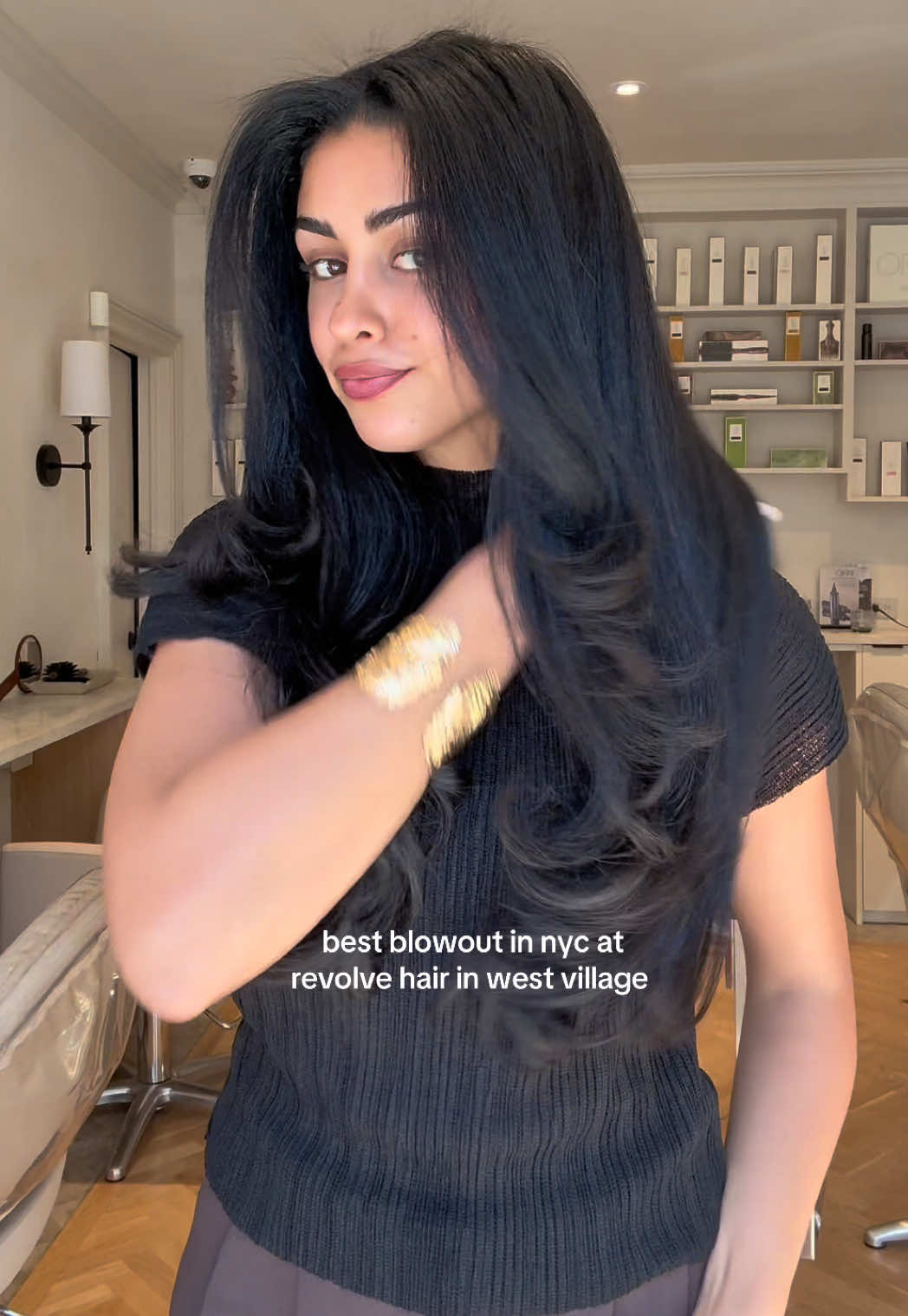 a lovely blowout + deep conditioning treatment always makes me feel unstoppable 🖤 at #revolvehairstudio in west village on 12th! #nychairsalon #nychairsalons #nycblowout 
