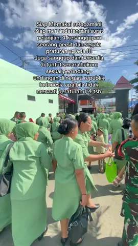 Memakai seragam dan lencana persit, Tdk semudah yang di bayangkan siap memakai seragam hijau pupus siap menaati sgala tanggung jwb & sgala praturan yg ada,tdk ada kata tidak bisa tdk mngeluh tdk ada kata menyesal  wajib mnjalani sgalanya dgn ikhlas rela & bijaksana #4kesanggupanpersit #persitkartikachandrakirana💚 