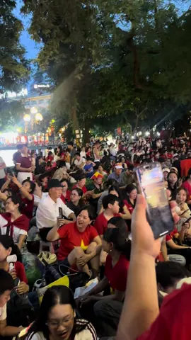 Đi đu concert quốc gia còn được ăn cả sinh nhật 🥰#xuhuongtiktok #mung2/9