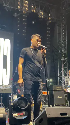 Bulan gede sandingan Karo lintange ✨  @Gilga Sahid @Happy Asmara  #fyp #fypage #gilga #gilgasahid #gilgahappy 