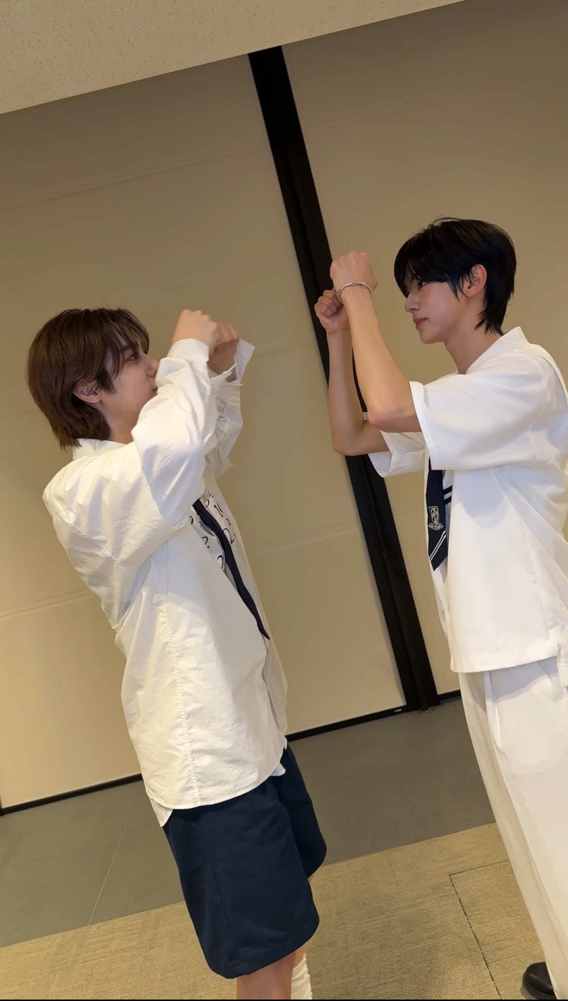 ☝️✌️🤟 with #DOHOON 도훈 #TWS 투어스 #BOYNEXTDOOR #BND #Count_To_Love @TWS 