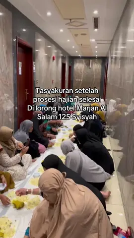 Indahnya kebersaman😘😘walaupun  1 KBIH terpecah menjadi 2 kloter alhamdulilah di Mekkah kami bisa di 1 hotel yang sama##mekkahmadinah🕋❤ #fyppppppppp #hajireguler2025 