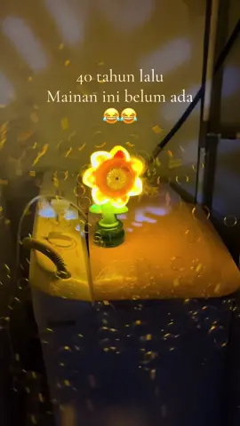 Bunga matahari bubble gun #mainananak #mainanviral #mainanmesingelembungotomatis #bungamataharibubbleguns #mainan 