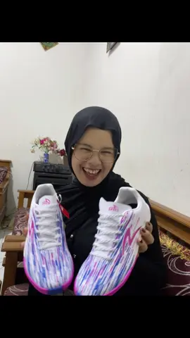 pesona barang ghoib😋🤍🩷💙 @Specs Indonesia  @Raysportindo  @wati 🤍 #specsindonesia #specslightspeedreborn #fyp #whitemagnifico #rareitem