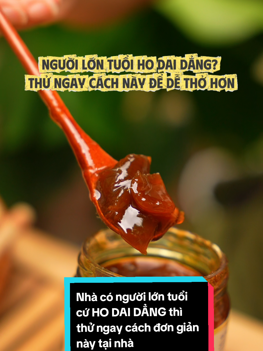 🌿 Nhà có người lớn tuổi hay bị ho dai dẳng thì nhất định phải thử ngay bí quyết đơn giản này! Chỉ cần Tắc Gừng Mật Ong sên liên tục 4️⃣-5️⃣ tiếng theo công thức chuẩn, tinh dầu trong tắc và gừng được giữ trọn, giúp dịu họng – giảm ho hiệu quả mà không hề bị đắng hay cay nồng khó uống. 👉 Nhà Lạc Yên Foods đã làm sẵn, đóng hũ cẩn thận, để anh chị không cần mất thời gian nấu nướng. Giờ chỉ cần lấy 2-3 muỗng hòa cùng nước ấm là có ngay một ly tắc gừng mật ong thơm ngon, ấm bụng, hỗ trợ tốt cho: Ho khan – ho có đờm, Rát cổ họng, khàn tiếng, Người lớn tuổi, hay nói nhiều, hay bị ho kéo dài #lacyen #tacgungmatongduongphen #suckhoe #thiennhien #giamho