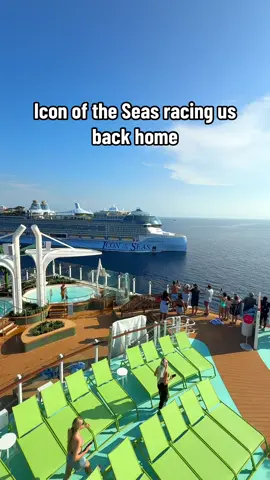 Icon of the Seas racing Star of the Seas back to Florida #cruisetok #iconoftheseas #staroftheseas #thecruisespotter #setsailtoday 