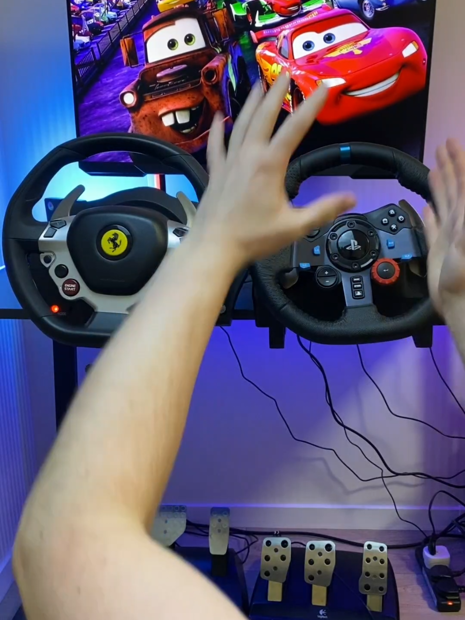 Logitech g29 vs Thrustmaster t300 #thrustmaster #logitech #simracing 