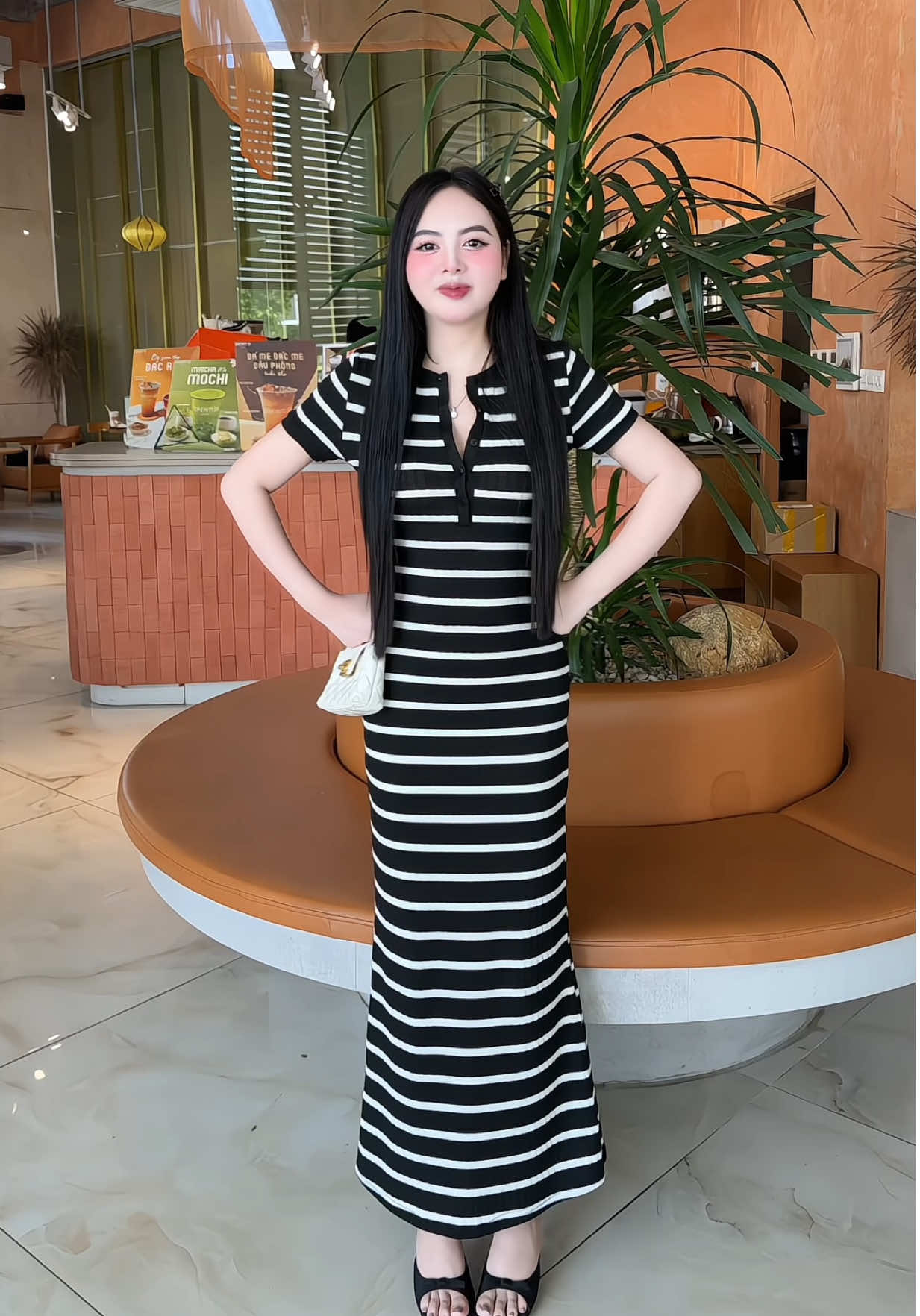 Mặc váy này đi đâu chẳng xinhh 🤨 @Trang Mun Trendy 🎀 #trending #viral #fyp #thoitrang #xuhuong #xuhuongtiktok #trangmun 