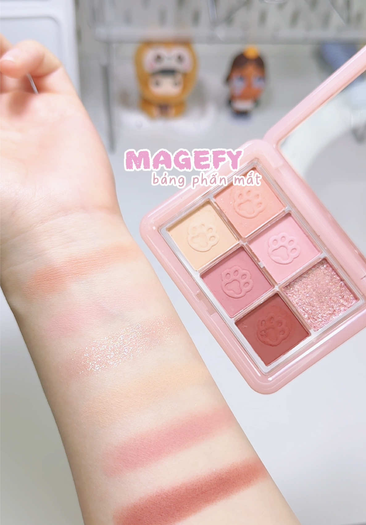 bảng mắt màu siu đẹp, bám tốt, nhũ bling mà zẻ lắm í 💯✨ #bangphanmat #phanmat #makeup #magefy #imbiene 